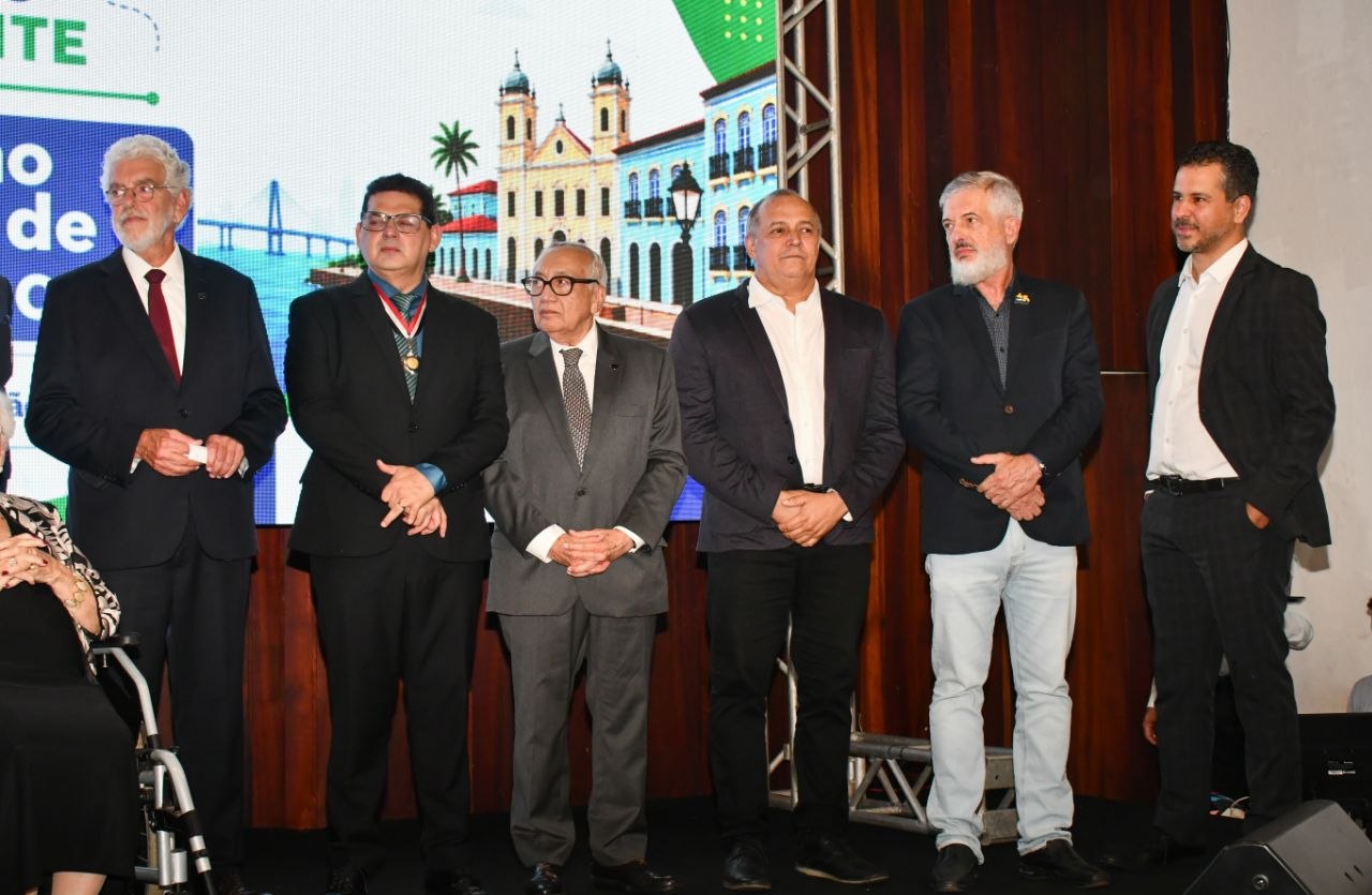 Encontro acontece até dia 11, no Convento das Mercês.